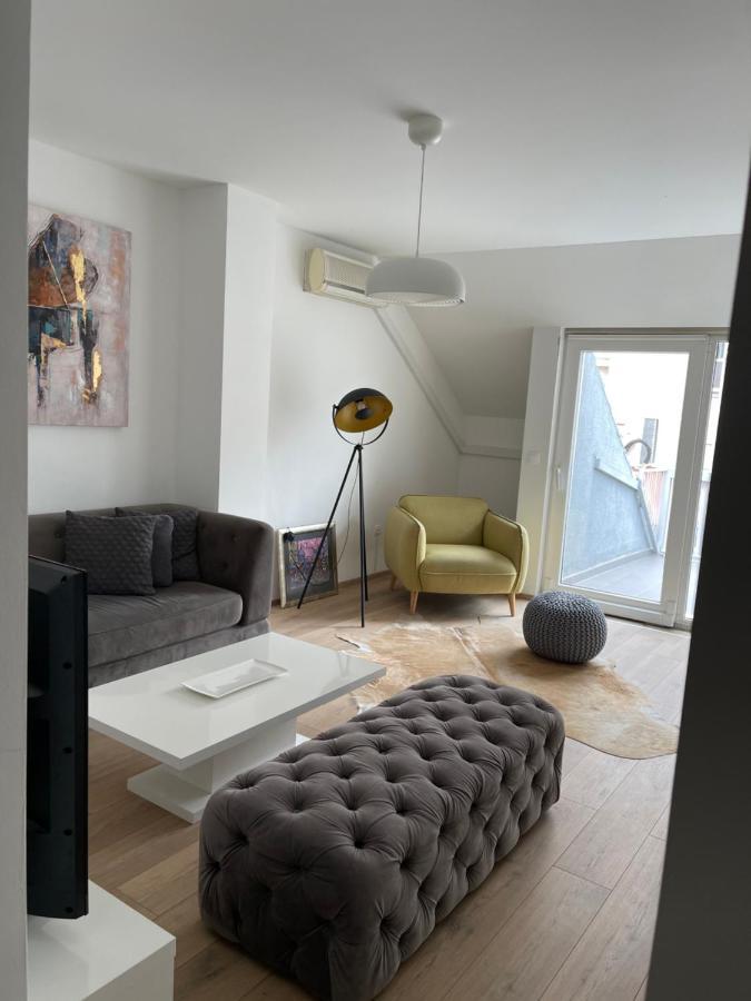 The Roof - Luxury Apartment オミシュ エクステリア 写真