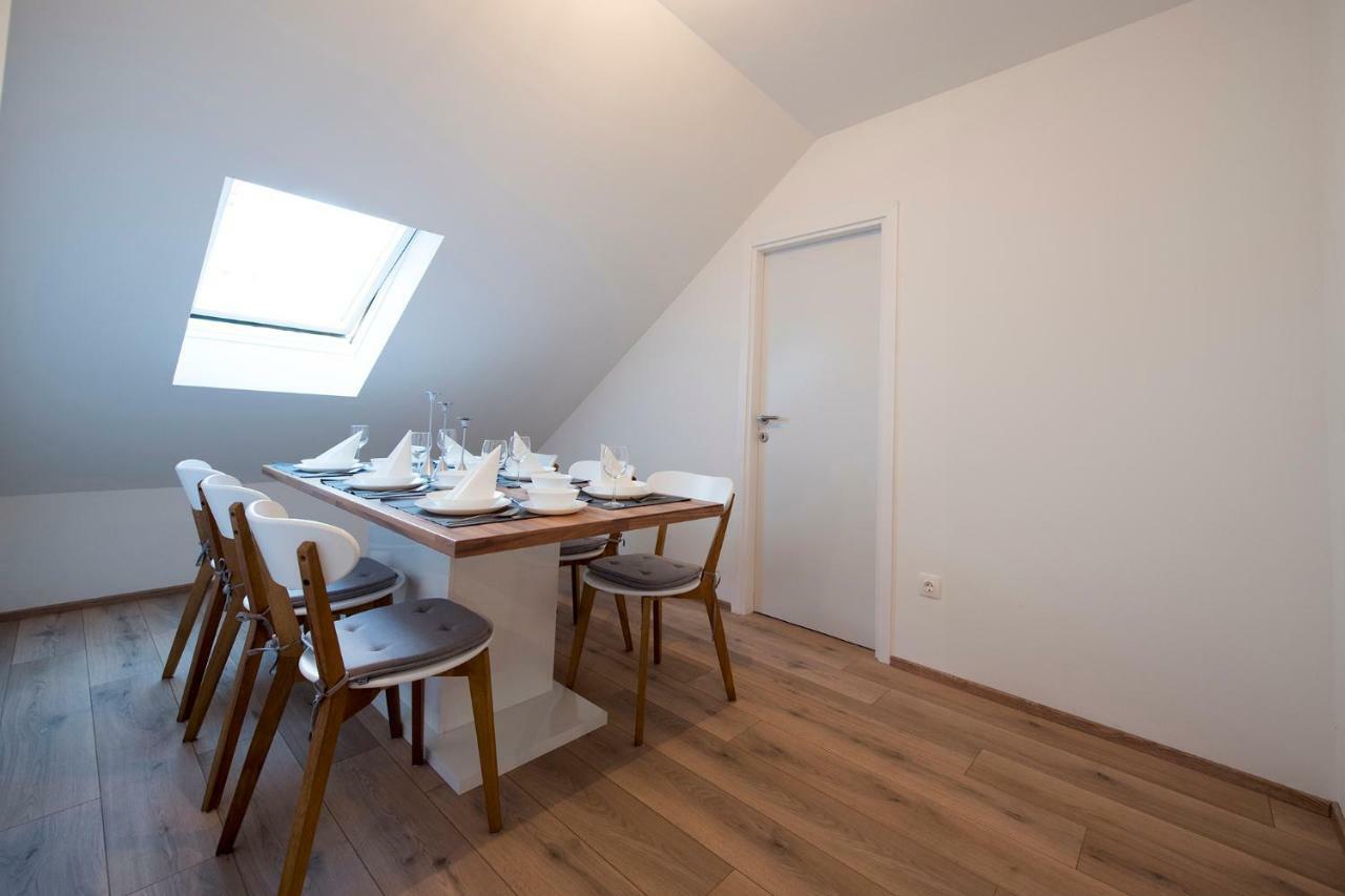 The Roof - Luxury Apartment オミシュ エクステリア 写真