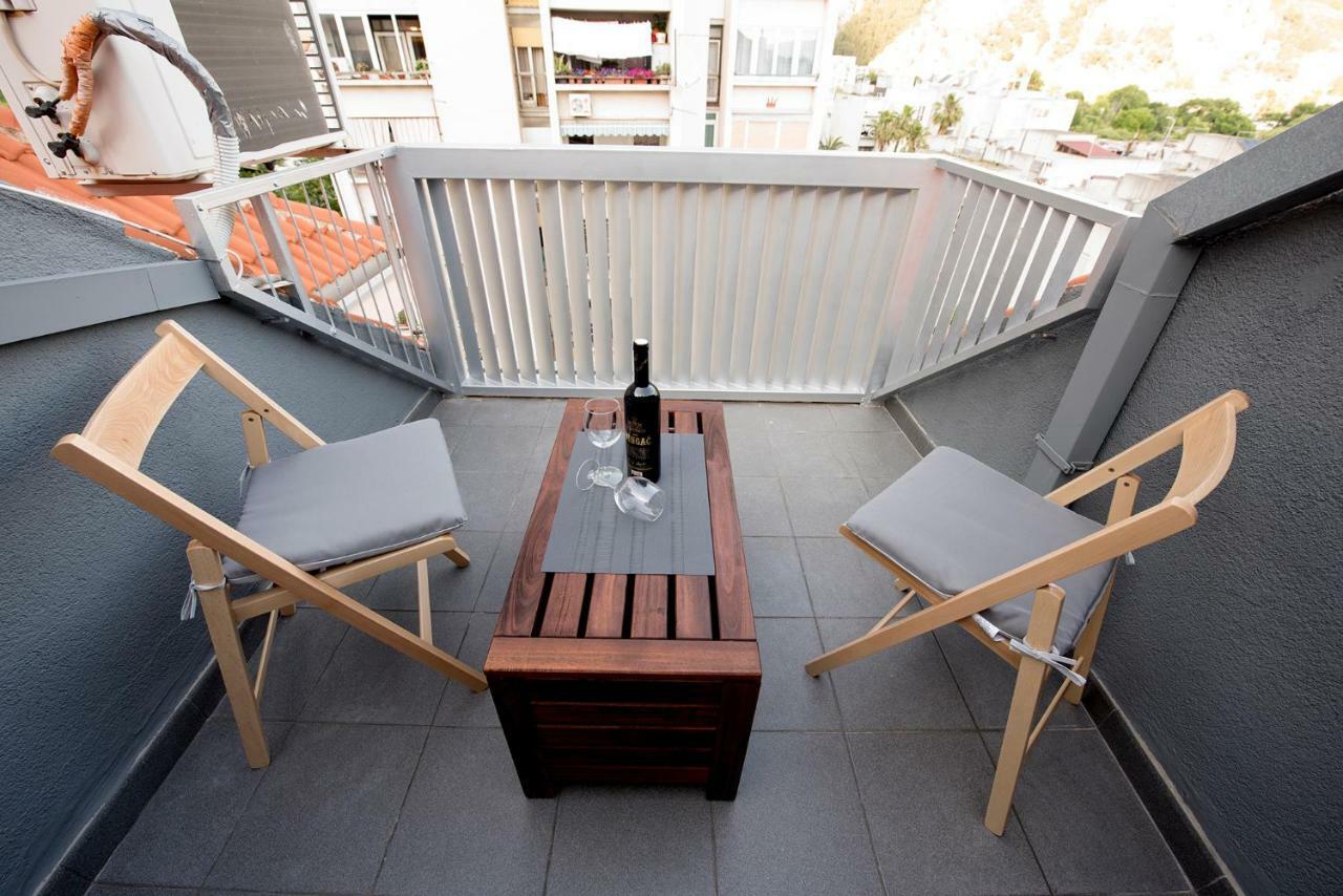 The Roof - Luxury Apartment オミシュ エクステリア 写真