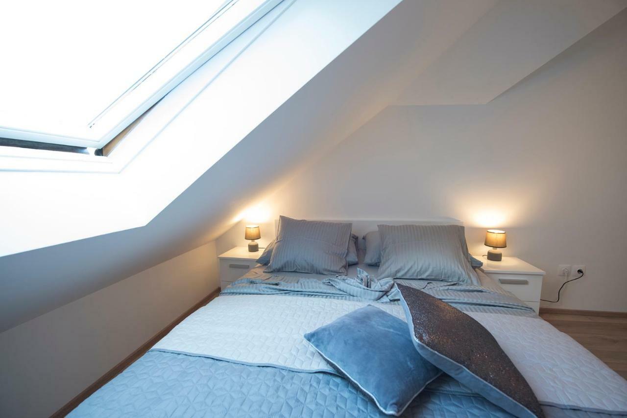 The Roof - Luxury Apartment オミシュ エクステリア 写真