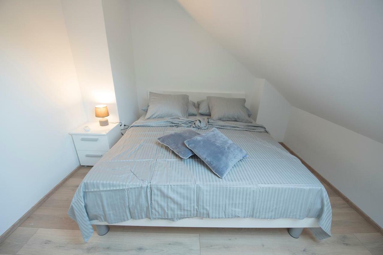 The Roof - Luxury Apartment オミシュ エクステリア 写真
